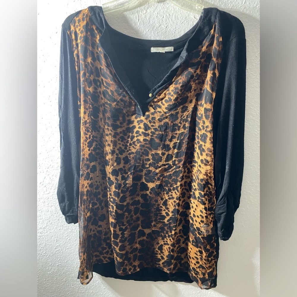 Women’s‎ leopard print top